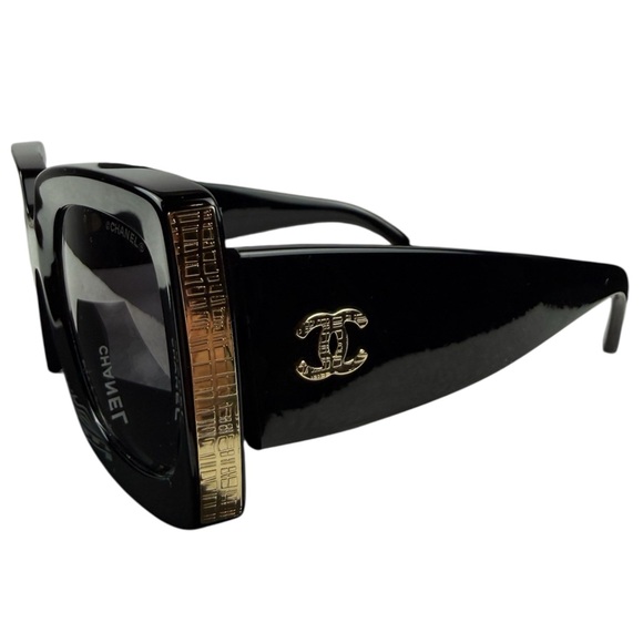 CHANEL Accessories - CHANEL RECTANGLE SUNGLASSES Acetate, Black & Gold - Lens Gray, Gradient